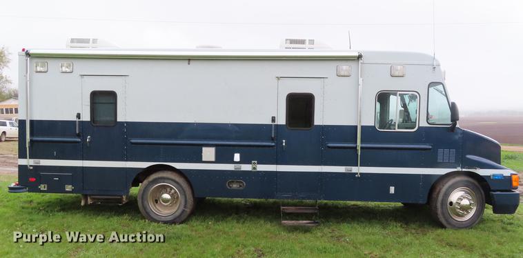 image for item DE3483 1990 Chevrolet mobile command center truck