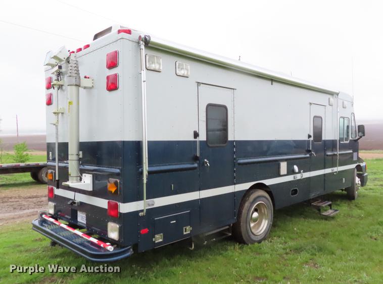 image for item DE3483 1990 Chevrolet mobile command center truck