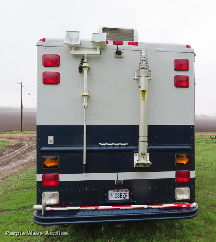 image for item DE3483 1990 Chevrolet mobile command center truck