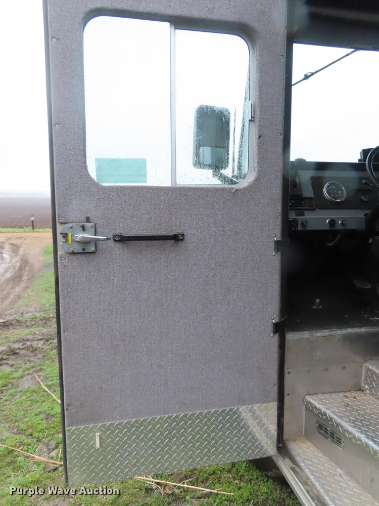 image for item DE3483 1990 Chevrolet mobile command center truck