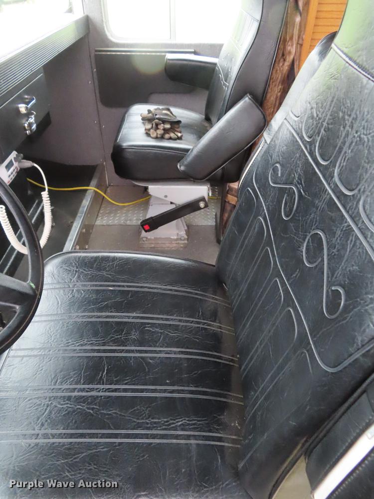 image for item DE3483 1990 Chevrolet mobile command center truck