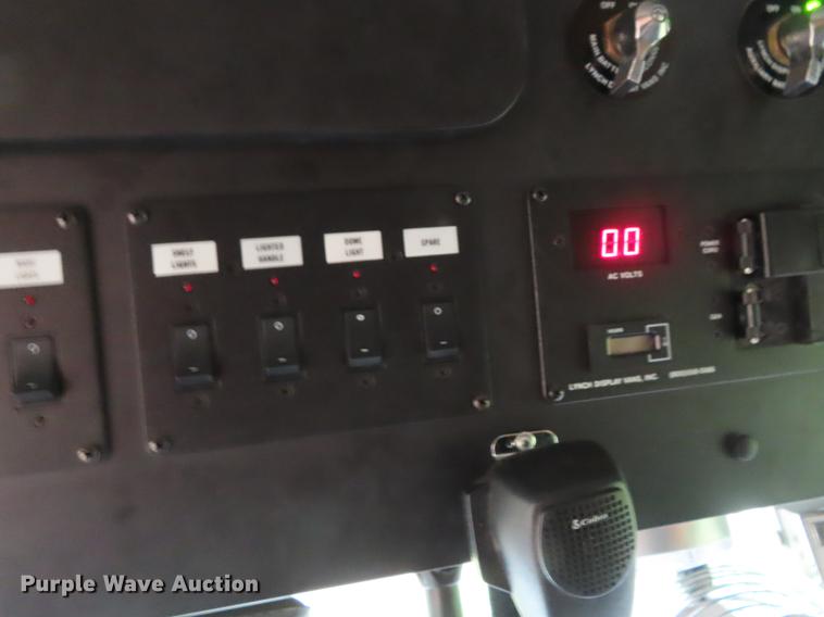 image for item DE3483 1990 Chevrolet mobile command center truck