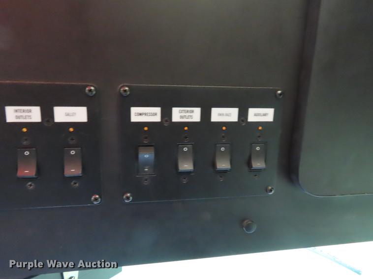 image for item DE3483 1990 Chevrolet mobile command center truck