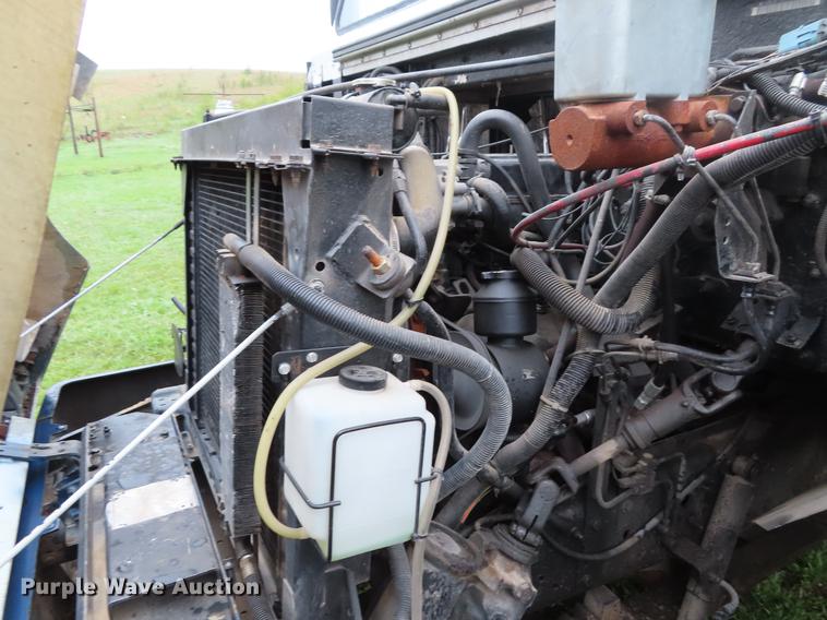 image for item DE3483 1990 Chevrolet mobile command center truck