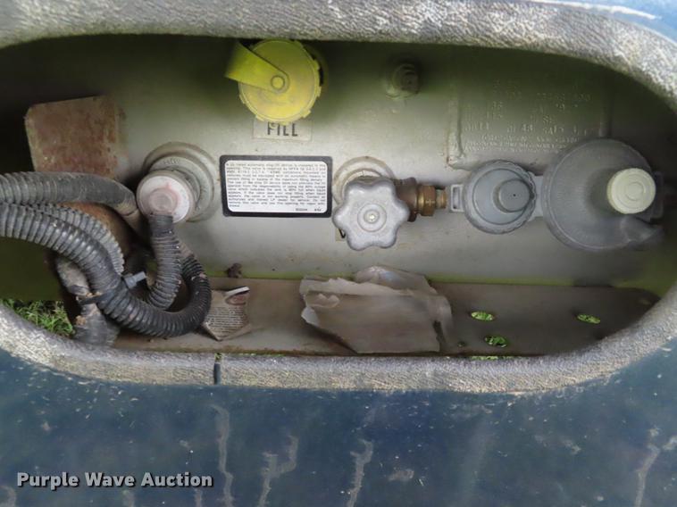 image for item DE3483 1990 Chevrolet mobile command center truck