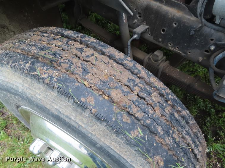 image for item DE3483 1990 Chevrolet mobile command center truck