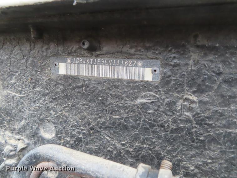 image for item DE3483 1990 Chevrolet mobile command center truck