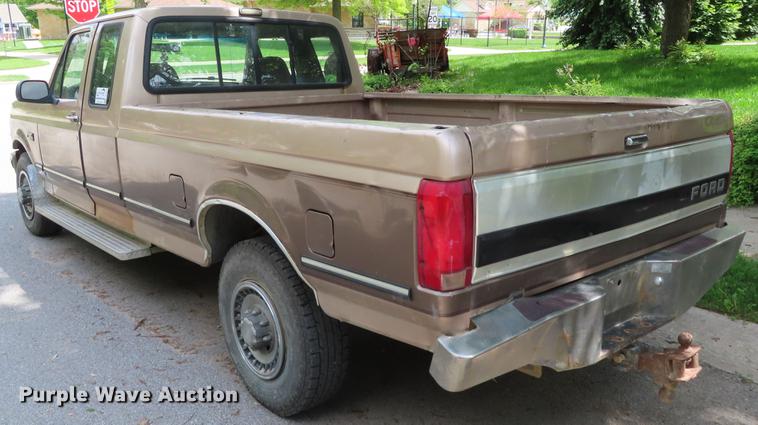 image for item DE3515 1993 Ford F250 SuperCab pickup truck