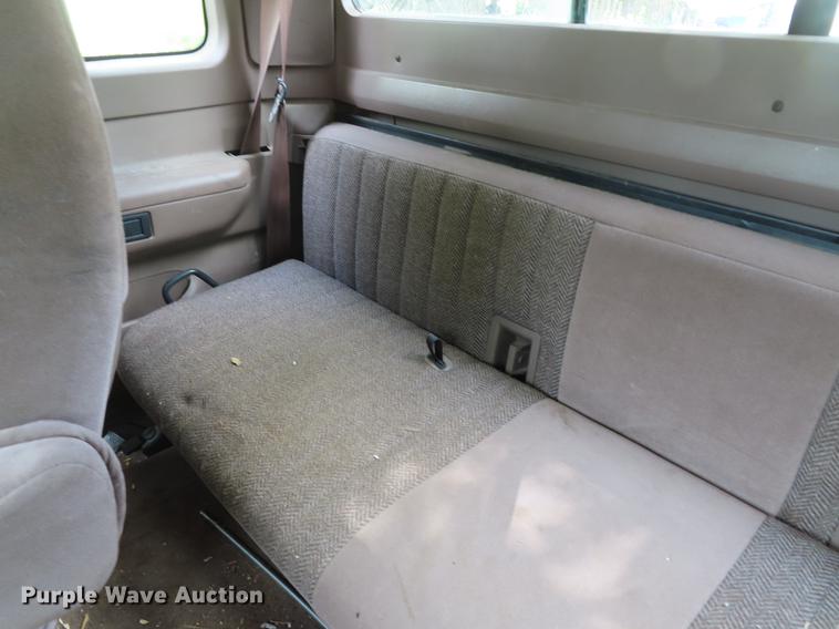 image for item DE3515 1993 Ford F250 SuperCab pickup truck