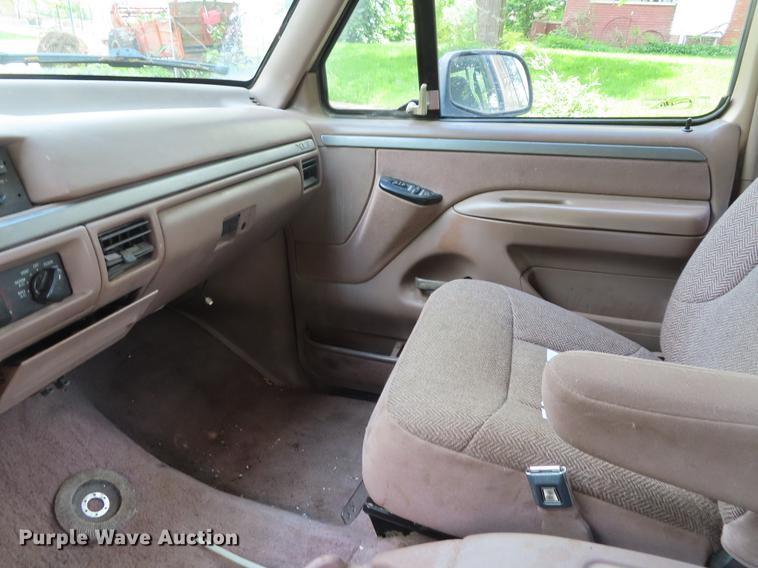 image for item DE3515 1993 Ford F250 SuperCab pickup truck