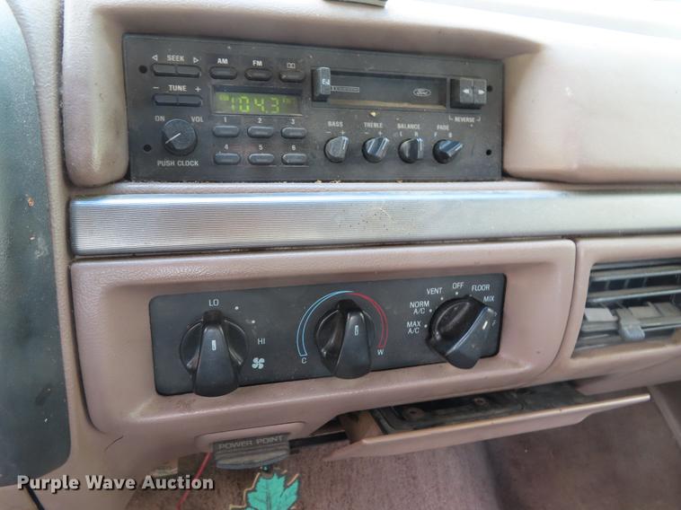 image for item DE3515 1993 Ford F250 SuperCab pickup truck