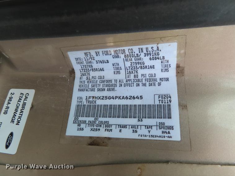 image for item DE3515 1993 Ford F250 SuperCab pickup truck