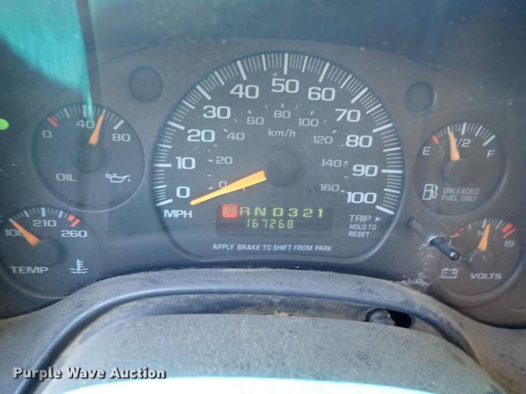 image for item DE5348 2000 GMC Savana 3500 box truck