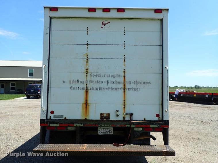 image for item DE5348 2000 GMC Savana 3500 box truck