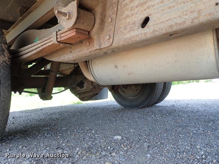 image for item DE5348 2000 GMC Savana 3500 box truck