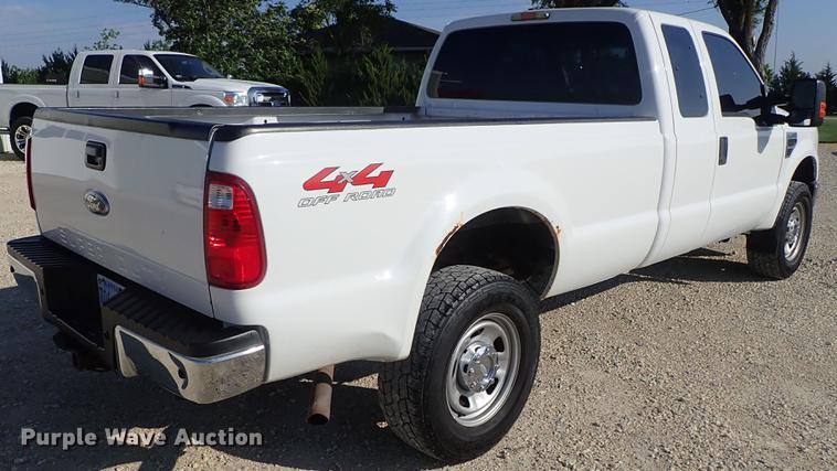 image for item DE5351 2008 Ford F350 Super Duty SuperCab pickup truck