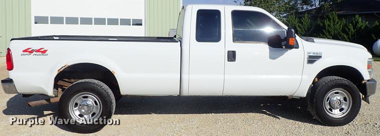 image for item DE5351 2008 Ford F350 Super Duty SuperCab pickup truck