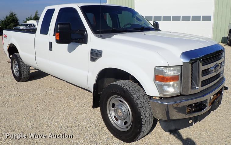 image for item DE5351 2008 Ford F350 Super Duty SuperCab pickup truck