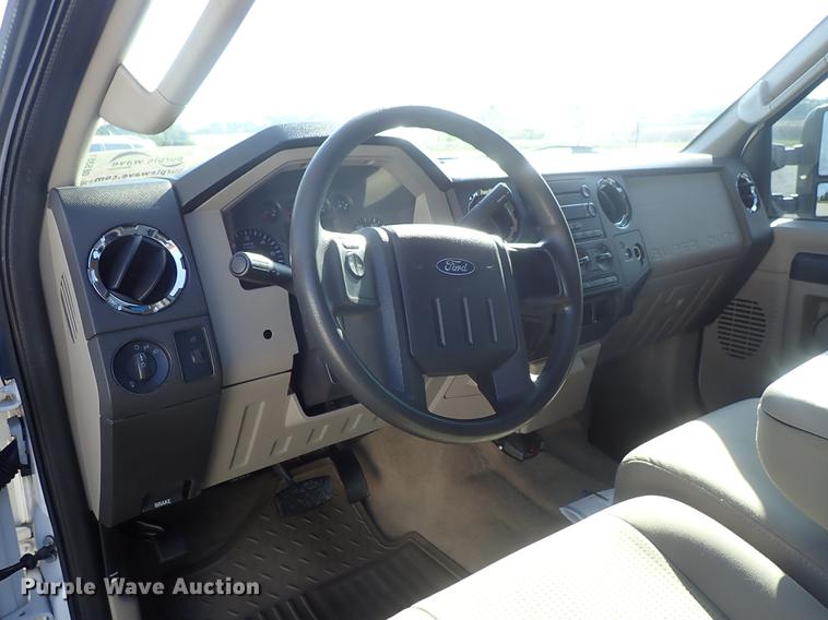 image for item DE5351 2008 Ford F350 Super Duty SuperCab pickup truck