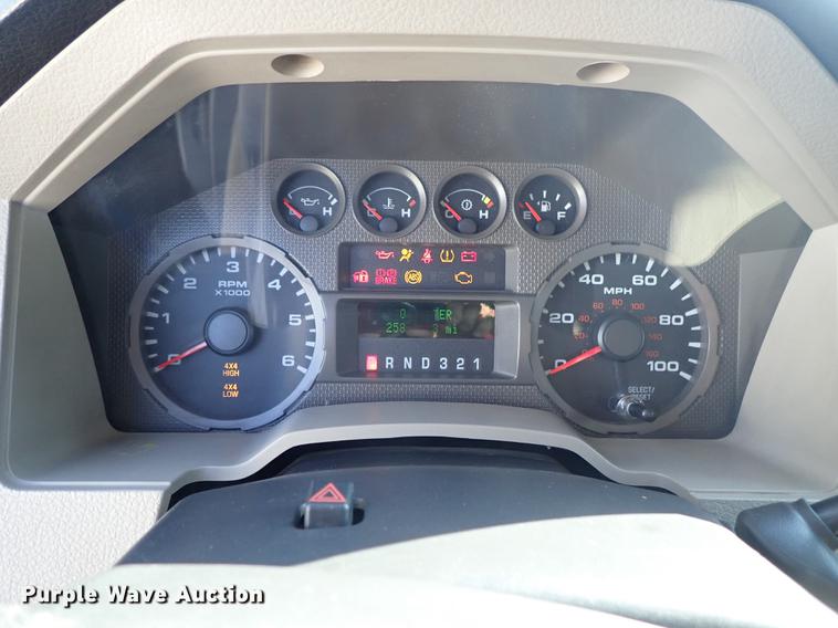 image for item DE5351 2008 Ford F350 Super Duty SuperCab pickup truck