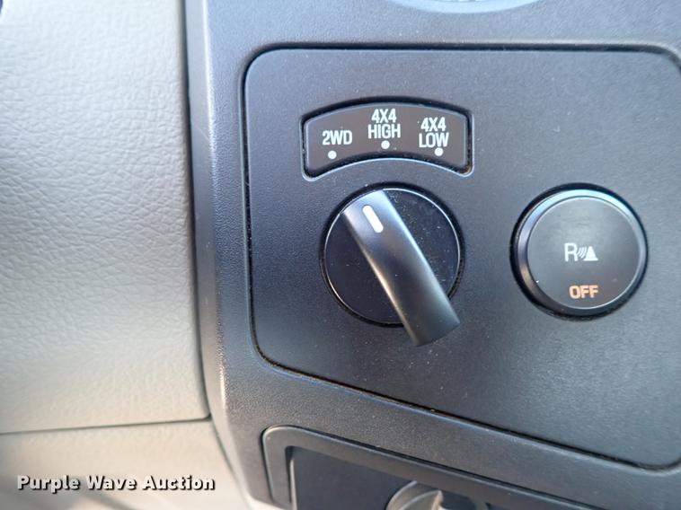 image for item DE5351 2008 Ford F350 Super Duty SuperCab pickup truck