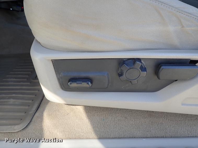 image for item DE5351 2008 Ford F350 Super Duty SuperCab pickup truck