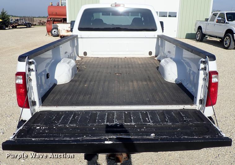 image for item DE5351 2008 Ford F350 Super Duty SuperCab pickup truck