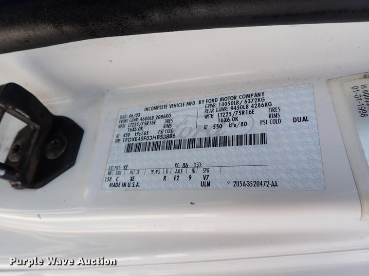 image for item DE5352 2003 Ford Econoline E450 handicap accessible shuttle bus