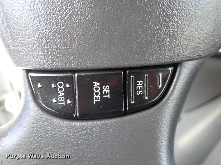 image for item DE5352 2003 Ford Econoline E450 handicap accessible shuttle bus