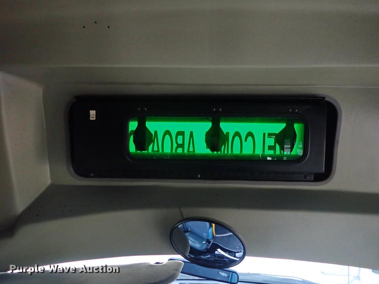 image for item DE5352 2003 Ford Econoline E450 handicap accessible shuttle bus