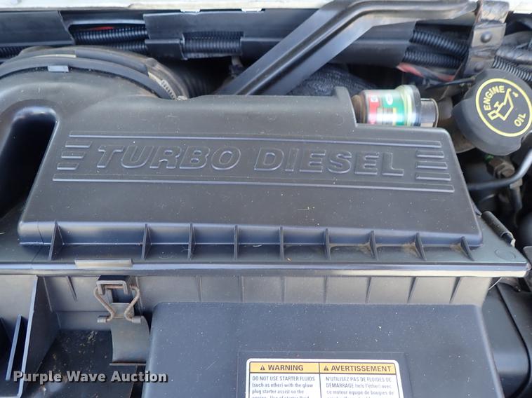 image for item DE5352 2003 Ford Econoline E450 handicap accessible shuttle bus