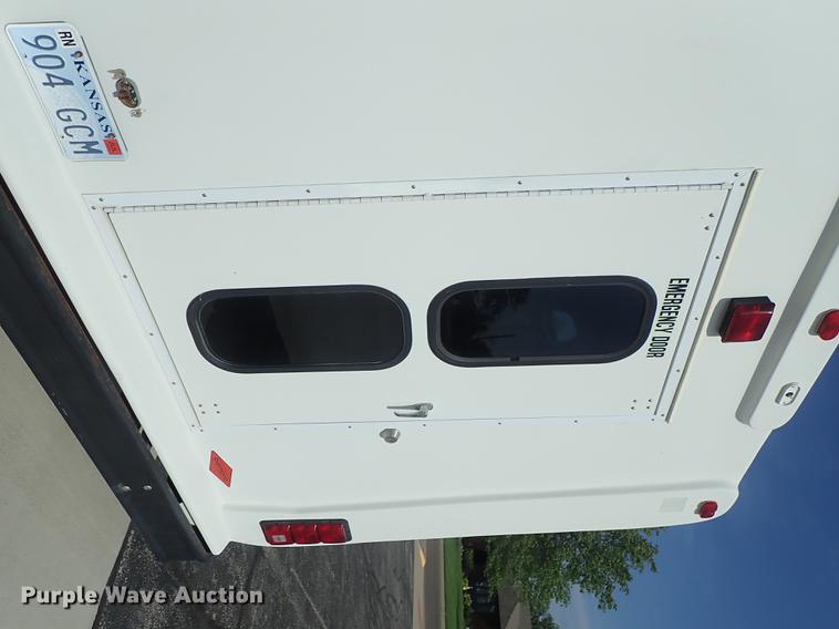 image for item DE5352 2003 Ford Econoline E450 handicap accessible shuttle bus