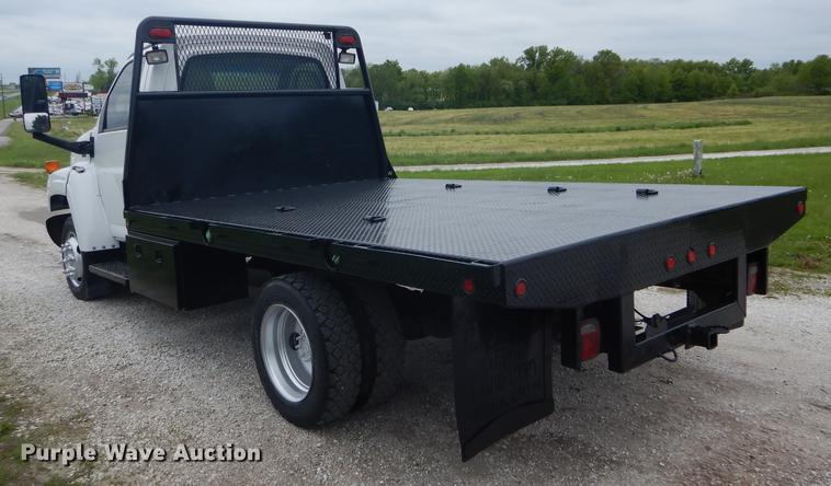 image for item DE8039 2007 Chevrolet C5500 flatbed truck