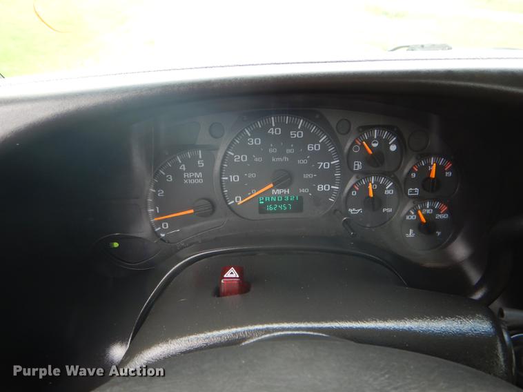 image for item DE8039 2007 Chevrolet C5500 flatbed truck