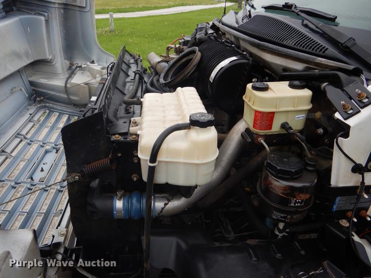 image for item DE8039 2007 Chevrolet C5500 flatbed truck