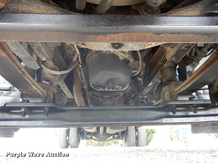 image for item DE8039 2007 Chevrolet C5500 flatbed truck