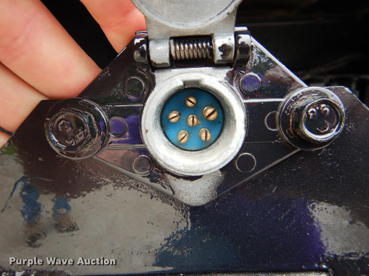 image for item DE8039 2007 Chevrolet C5500 flatbed truck