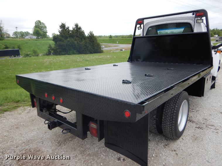image for item DE8039 2007 Chevrolet C5500 flatbed truck