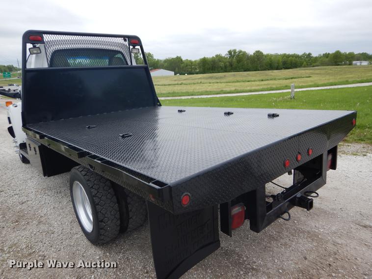 image for item DE8039 2007 Chevrolet C5500 flatbed truck