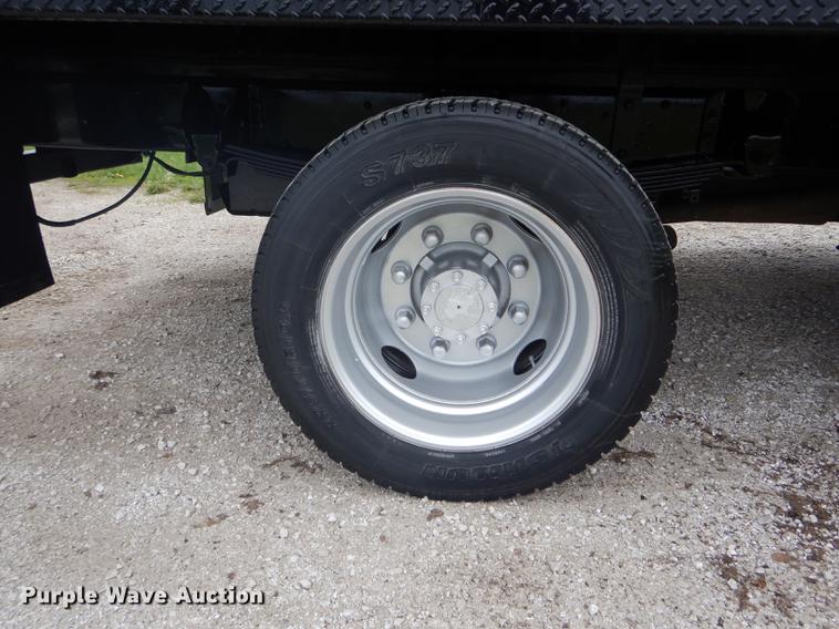 image for item DE8039 2007 Chevrolet C5500 flatbed truck