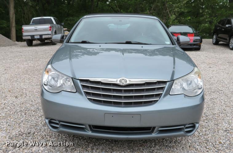 image for item DE8061 2010 Chrysler Sebring Touring convertible