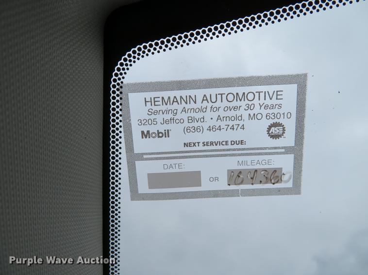 image for item DE8061 2010 Chrysler Sebring Touring convertible