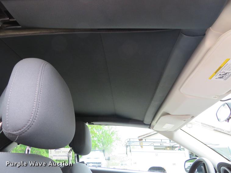 image for item DE8061 2010 Chrysler Sebring Touring convertible