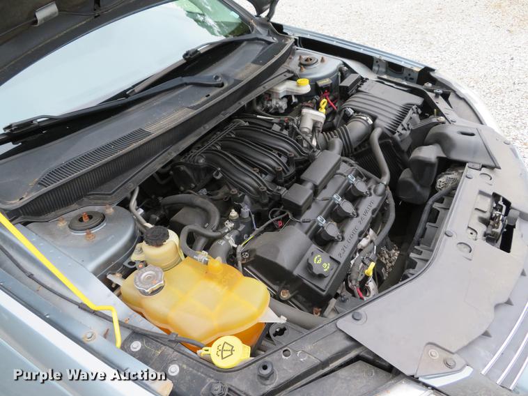 image for item DE8061 2010 Chrysler Sebring Touring convertible