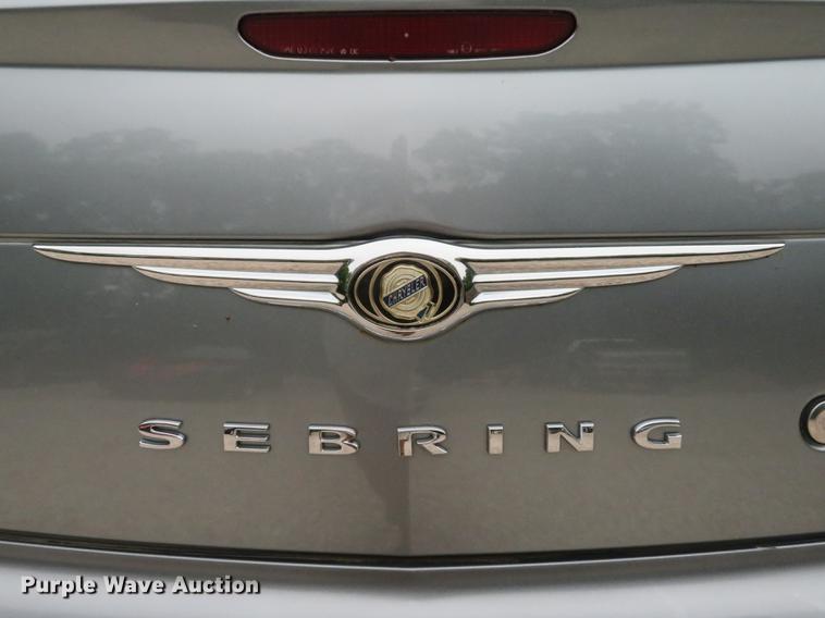 image for item DE8061 2010 Chrysler Sebring Touring convertible