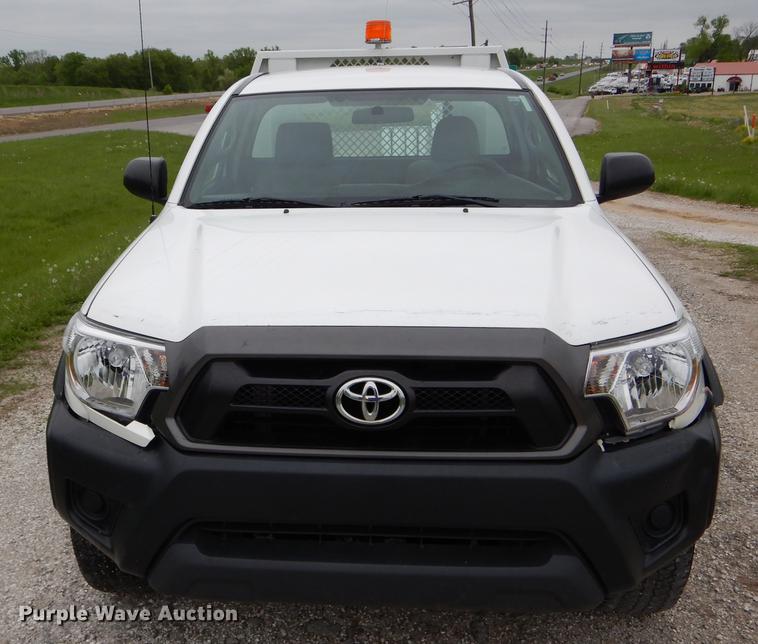 image for item DE8378 2014 Toyota Tacoma utility bed pickup truck