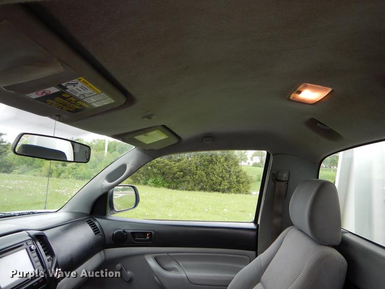 image for item DE8378 2014 Toyota Tacoma utility bed pickup truck