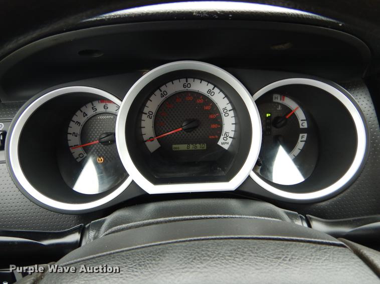 image for item DE8378 2014 Toyota Tacoma utility bed pickup truck