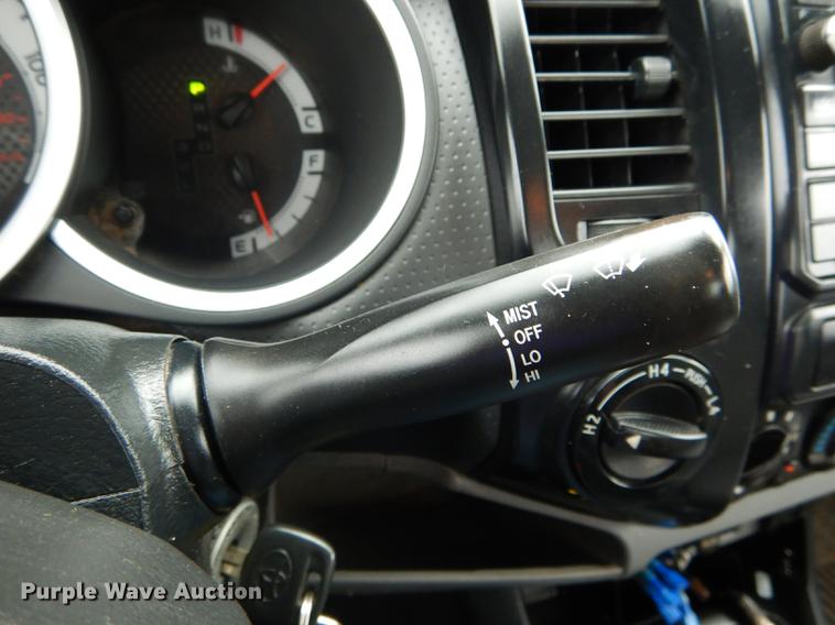 image for item DE8378 2014 Toyota Tacoma utility bed pickup truck