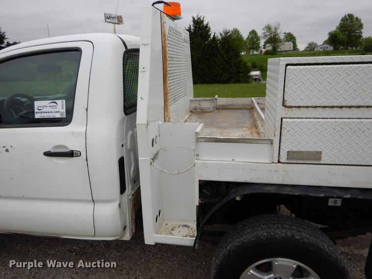 image for item DE8378 2014 Toyota Tacoma utility bed pickup truck